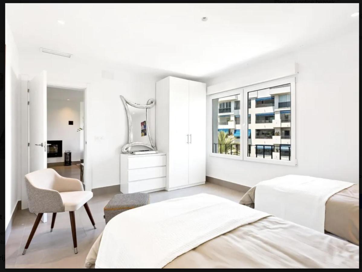 Puerto Banus Luxury Apartment Located In Harbor Marbella Exterior photo